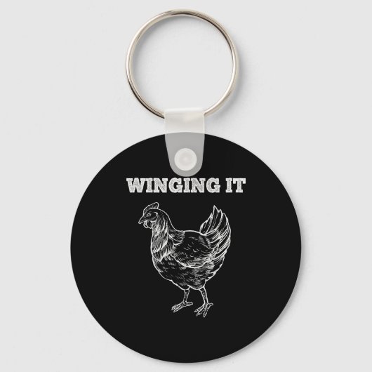 Winging It Funny Chicken Wings Lovers Quote キーホルダー (正面)