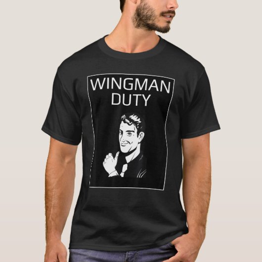 Wingman Duty – 皮肉おもしろいノベルティグラフィック Tシャツ (正面)