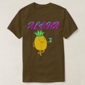 winking pineapple funny Aloha Hawaii Pineapple sum Tシャツ (デザイン正面)