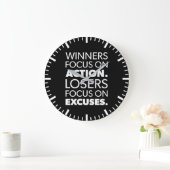 Winners Take Action, Losers Make Excuses ラージ壁時計 (ホーム)