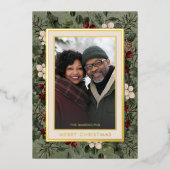 Winter Berries Green Merry Christmas Photo 箔シーズンカード (正面)