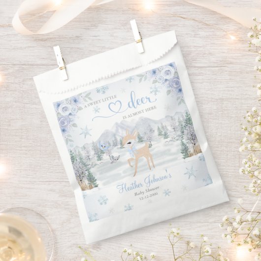 Winter Deer Blue Snowflake Baby Shower フェイバーバッグ (クリップ留めされた状態)