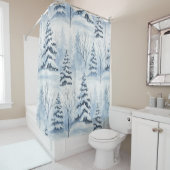 Winter Forest Serenity – Snow-Covered Woodland シャワーカーテン (インサイチュ)