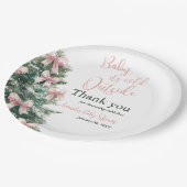 Winter It's Cold Outside Pink Bow Girl Baby Shower ペーパープレート (アングル)