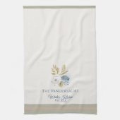 Winter Kitchen Floral Blueberries White Bloom キッチンタオル (縦)