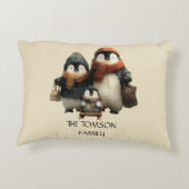 Winter Penguin Family Personalized Design アクセントクッション (裏面)