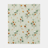 Winter Pinecones and Snowy Branches フリースブランケット (正面)