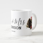 Winter Pinecones & Berries Family Throw Pillow ジャンボコーヒーマグカップ (正面右)