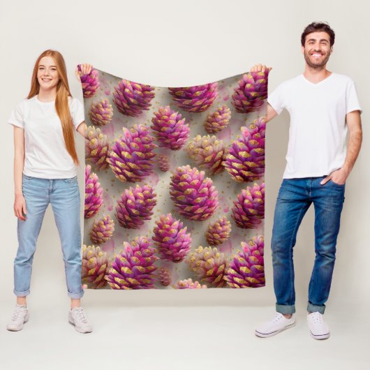 Winter Pink Pine Cones with Golden Accents フリースブランケット (インサイチュ)