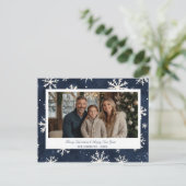 Winter Snowflake Border Navy Christmas Photo シーズンポストカード (スタンド正面)