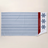 Winter Snowflake Decor with Stripes and Red Accent ビーチタオル (正面)