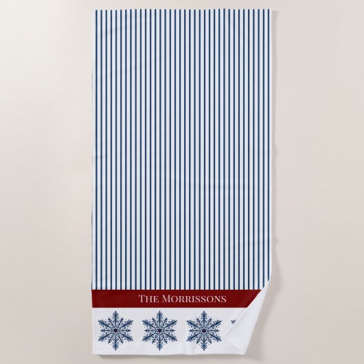 Winter Snowflake Decor with Stripes and Red Accent ビーチタオル (正面)