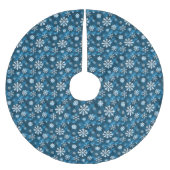 Winter Snowflakes Pattern On Icy Cool Blue ブラッシュドポリエステルツリースカート (正面)