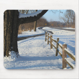 Winter Trail & Fenceの自然写真 マウスパッド