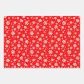 Winter White Snowflakes on Red and Green ラッピングペーパーシート (正面)