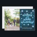 Winter Wonderland – フォトクリスマスカード<br><div class="desc">歩くイン冬ワンダーランド休日の写真カード</div>