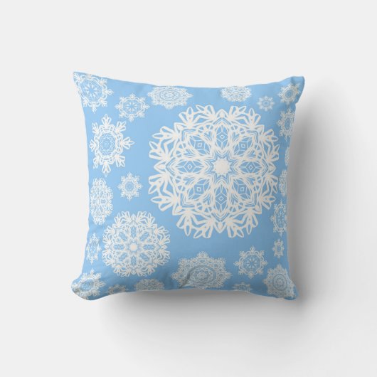 Winterlandの青の枕 クッション (正面)