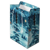 Winterlicher Pixelwald – Verschneite Waldszene ミディアムペーパーバッグ (裏面アングル)