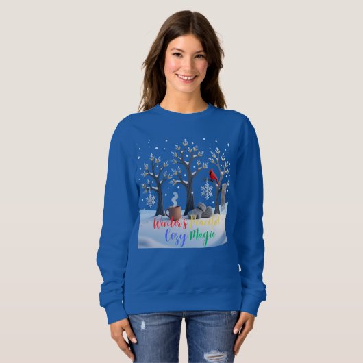 Winter's Peaceful Cozy Magic Frosty Trees Design スウェットシャツ (正面フル)