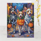 Wire Fox Terrier Trick-or-Treating Halloween  カード (黄色い花)