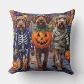 Wirehaired Pointing Griffon Halloween Costumes クッション (正面)