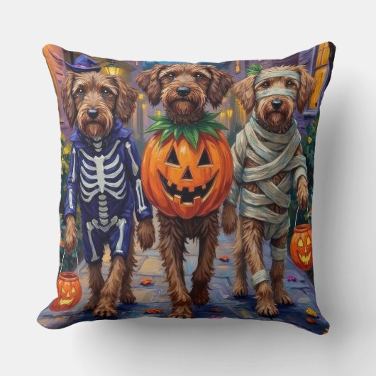 Wirehaired Pointing Griffon Halloween Costumes クッション (正面)
