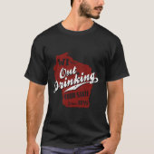 Wisconsin Out Drinking Your State Beer Tシャツ (正面)