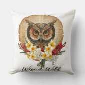 Wise and Wild Boho Owl Art クッション (正面)