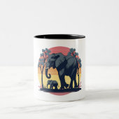 Wise and Wild – Retro Elephant Family Sunset  ツートーンマグカップ (中央)