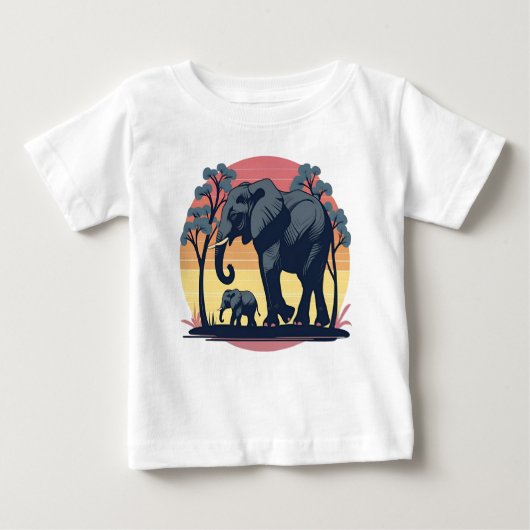 Wise and Wild – Retro Elephant Family Sunset  ベビーTシャツ (正面)
