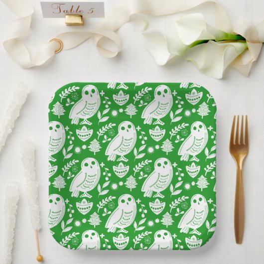 Wise Owl Folk Art Green Holiday ペーパープレート (ウェディング)