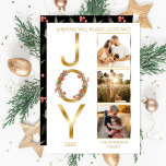 Wishing You Peace Love and Joy 3 Photo Christmas シーズンカード<br><div class="desc">Wishing You Peace,  Love and "Joy"クリスマスフェイクの休日ホイル金ゴールド調色のデザインは、右にあなたの選択の3枚の写真と離れ共に、"Joy"の"O"にリースを置いた。年と家族の名前を追加するだけで、デザインを完了できる。背中は休日の緑と果実の繰り返しパターンを備えている。フロントの背景は白。当店の実在金ゴールドフォイルでも利用可能。</div>