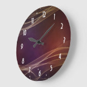 Wispy金ゴールドのアクセントのファンシーなあずき色の背景 ラージ壁時計 (傾斜)