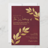 Wistful Leaves Elegant Burgundy & Gold Wedding 招待状 (正面)