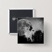 Witch flying on the broom with her cat 缶バッジ (正面&裏面)