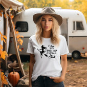 Witch on a Broomstick Halloween Tシャツ