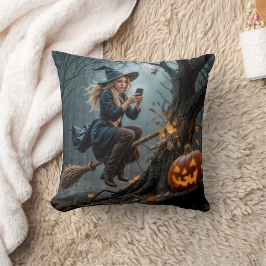 Witch Texting While Flying On a Broom クッション (ブランケット)