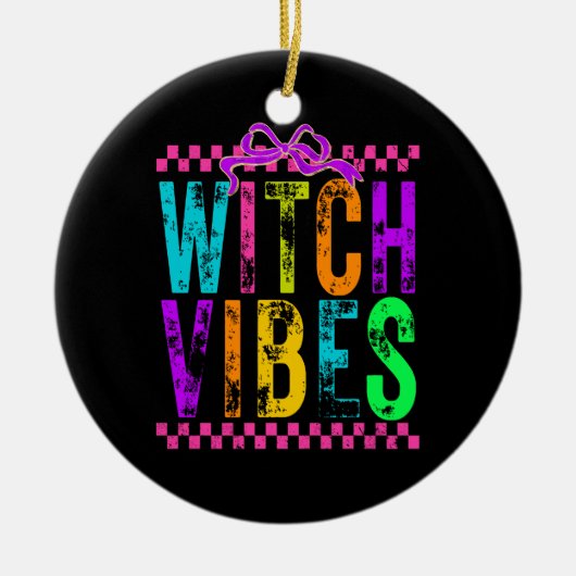 Witch Vibes Halloween Neon Checkered Bow セラミックオーナメント (正面)