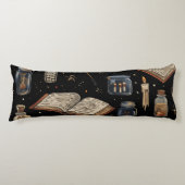 Witchcraft Potion Pattern – Halloween Magic ボディピロー (正面)