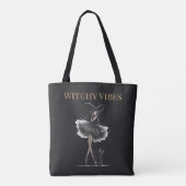 Witchy Vibes Dark Edition – Gothic Witch & Cat トートバッグ (裏面)