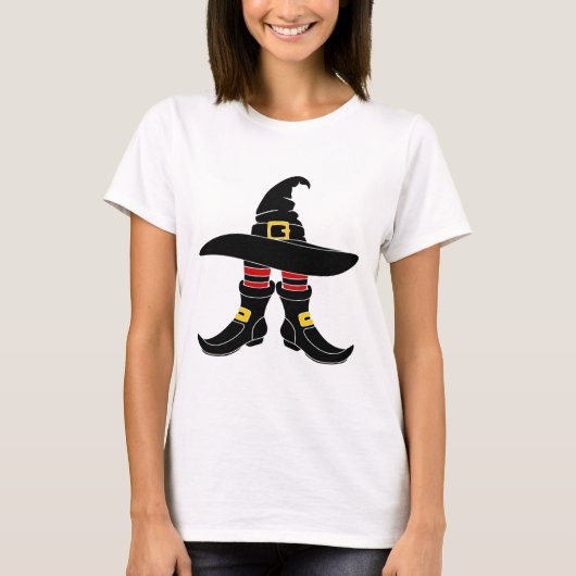 Witchy Walkabout: Hat and Heels Halloween Graphic Tシャツ (正面)