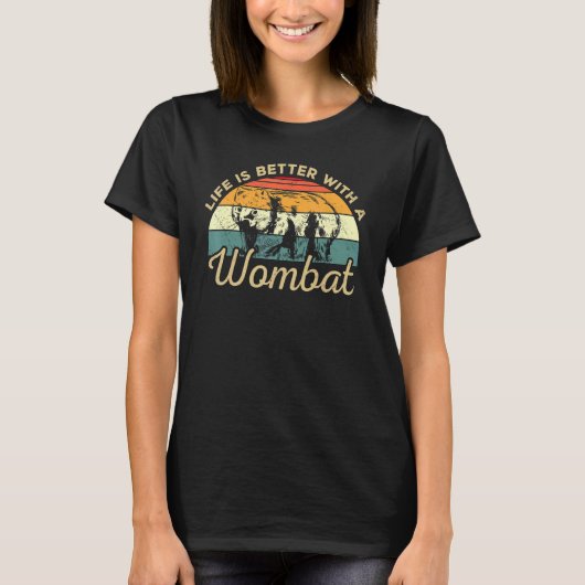 With A Wombat Retro Wombat Design Tシャツ (正面)