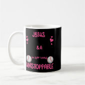 With Jesus In Her Heart And A Softball She Is Unst コーヒーマグカップ (左)