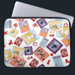 Wizard of Oz™ Character Print Toss Pattern ラップトップスリーブ<br><div class="desc">Step into the magical world of Oz with this vibrant, vintage-inspired pattern celebrating The Wizard of Oz. Featuring beautifully illustrated poster-style designs of Dorothy, the Cowardly Lion, the Tin Man, the Scarecrow, and the Wicked Witch, this artwork captures the timeless charm and adventure of the Yellow Brick Road. Classic icons...</div>