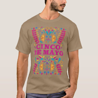 Wo用の明るい色のCinco de Mayoフラワーグラフィック Tシャツ