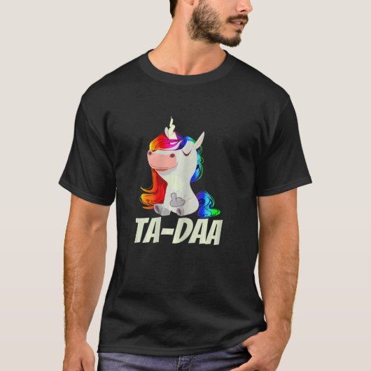WOENS TA DAA中指レインボーユニコーン Tシャツ (正面)