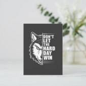 Wolf Don't Let The Hard Day Win Quote Art ポストカード (スタンド正面)