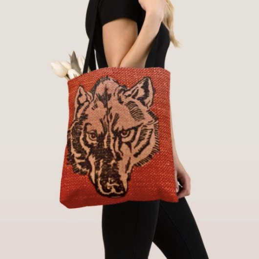 Wolf Head on Red トートバッグ