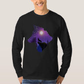Wolf Howling At The Moon Design Tシャツ (正面)