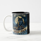Wolf Pack – チームだけでなく、Moの下の家族 ツートーンマグカップ (左)